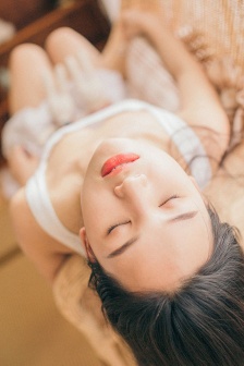 苹果树下的爱情